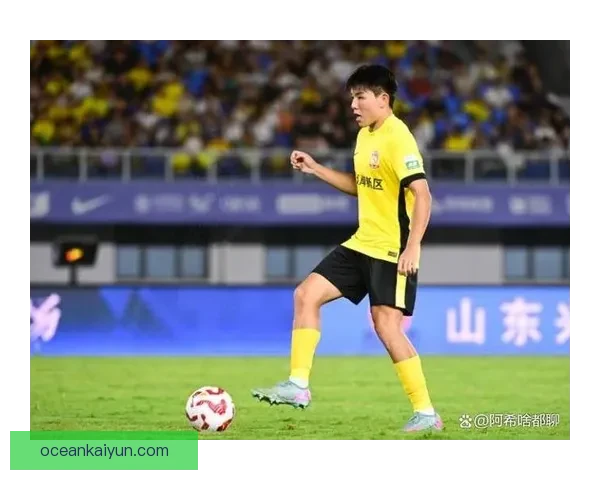 足球新星风头渐劲，备受关注的年轻才俊持续提升表现